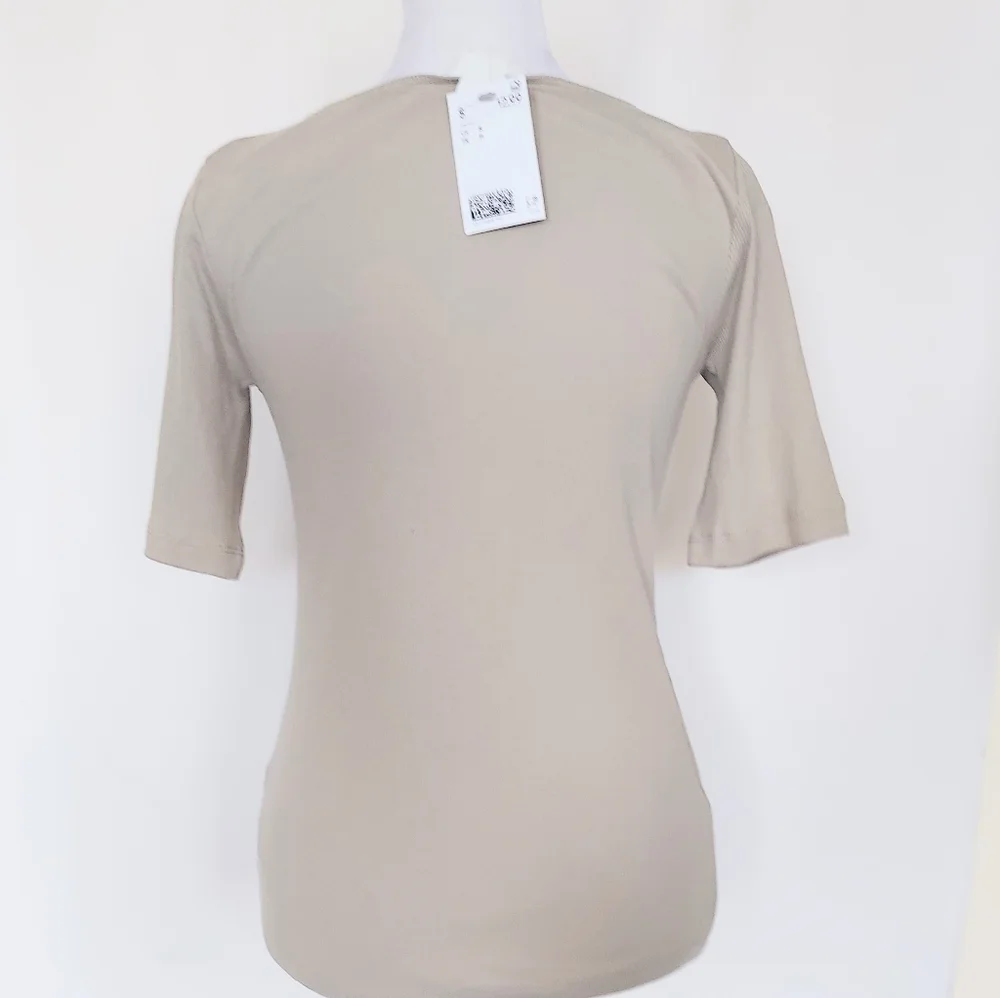 H&M Short Sleeve Scoop Neck Top Taupe Size Small NWT - Picture 5 of 10